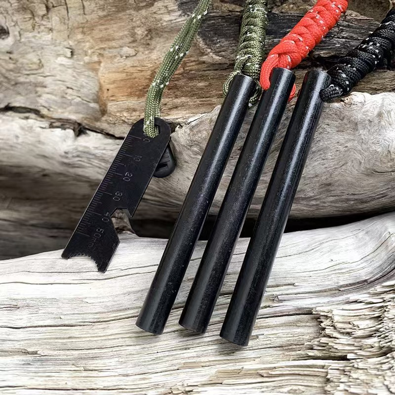Accendifuoco Multifunzione per - Ferro Rod Striker recensione e prezzo