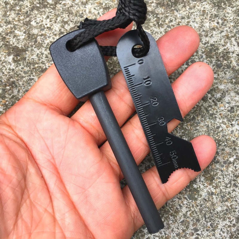 Kit di Sopravvivenza per Accen - Ferro Rod Striker recensione e prezzo