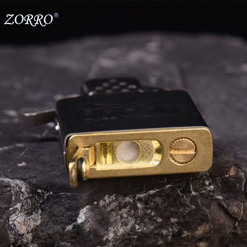 ZORRO Titanium Liner, moviment - Lighter Insert Zippo recensione e prezzo