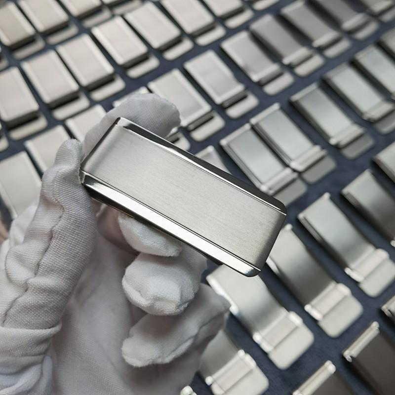 Portafoglio con Clip per Banco - Wallet Slim Titanium recensione e prezzo