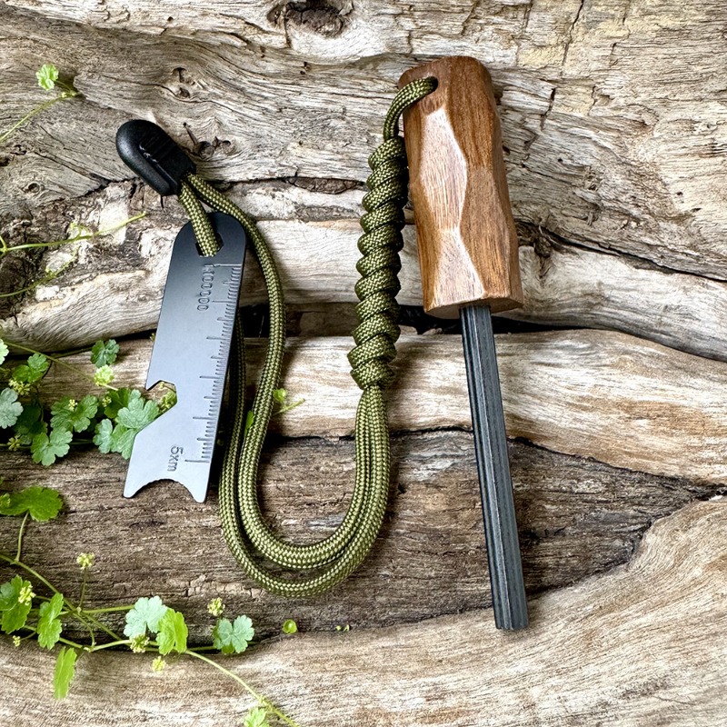 Bastoncino Esagonale in Magnes - Ferro Rod Striker recensione e prezzo